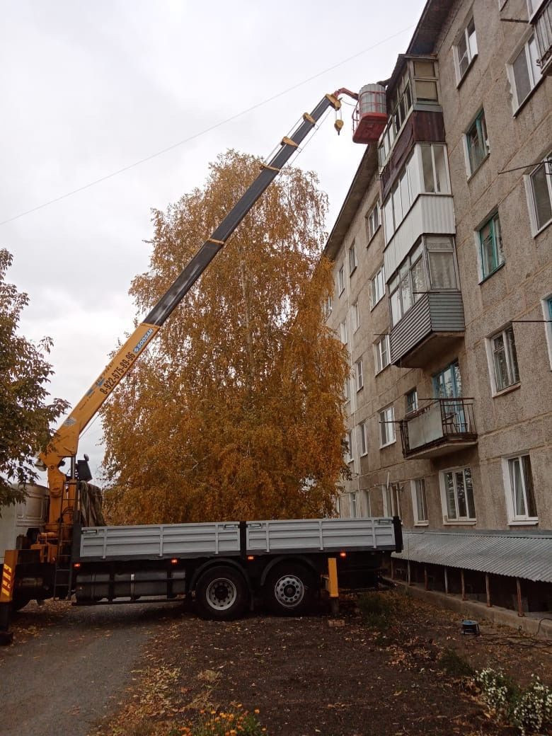 Разгрузка машины автокраном со стропальщиками в Челябинске недорого